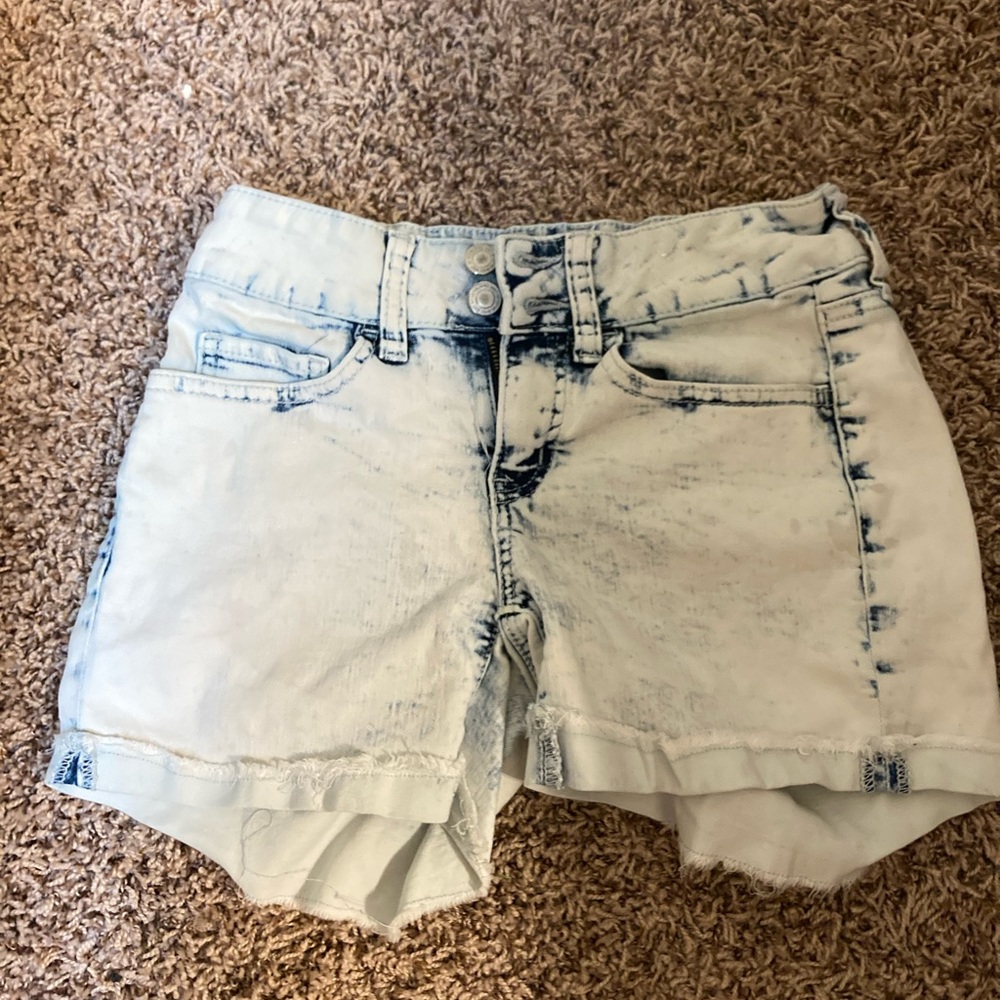 low rise (fits like high rise) shorts